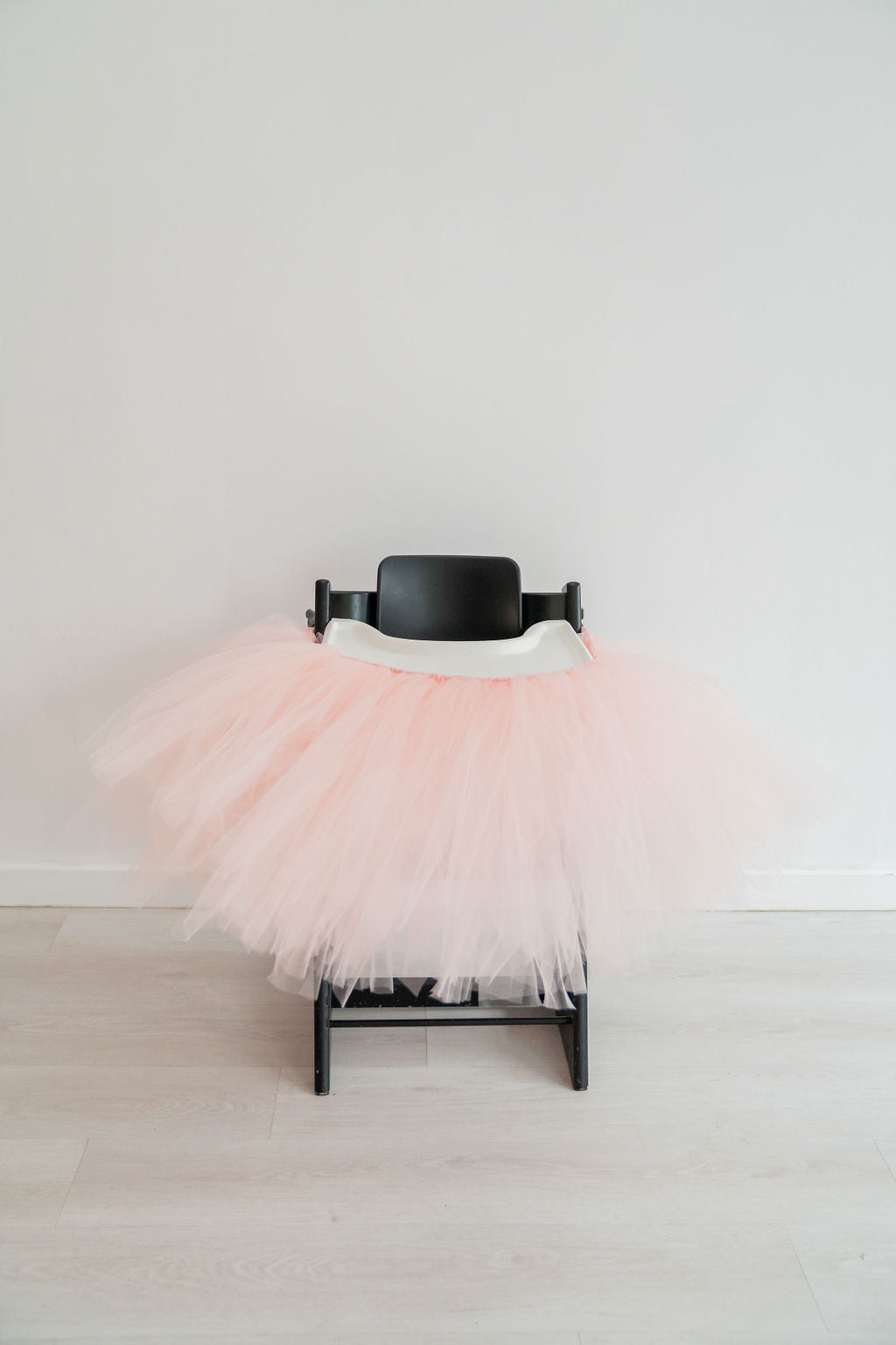 Tulle Backdrop: Coffee