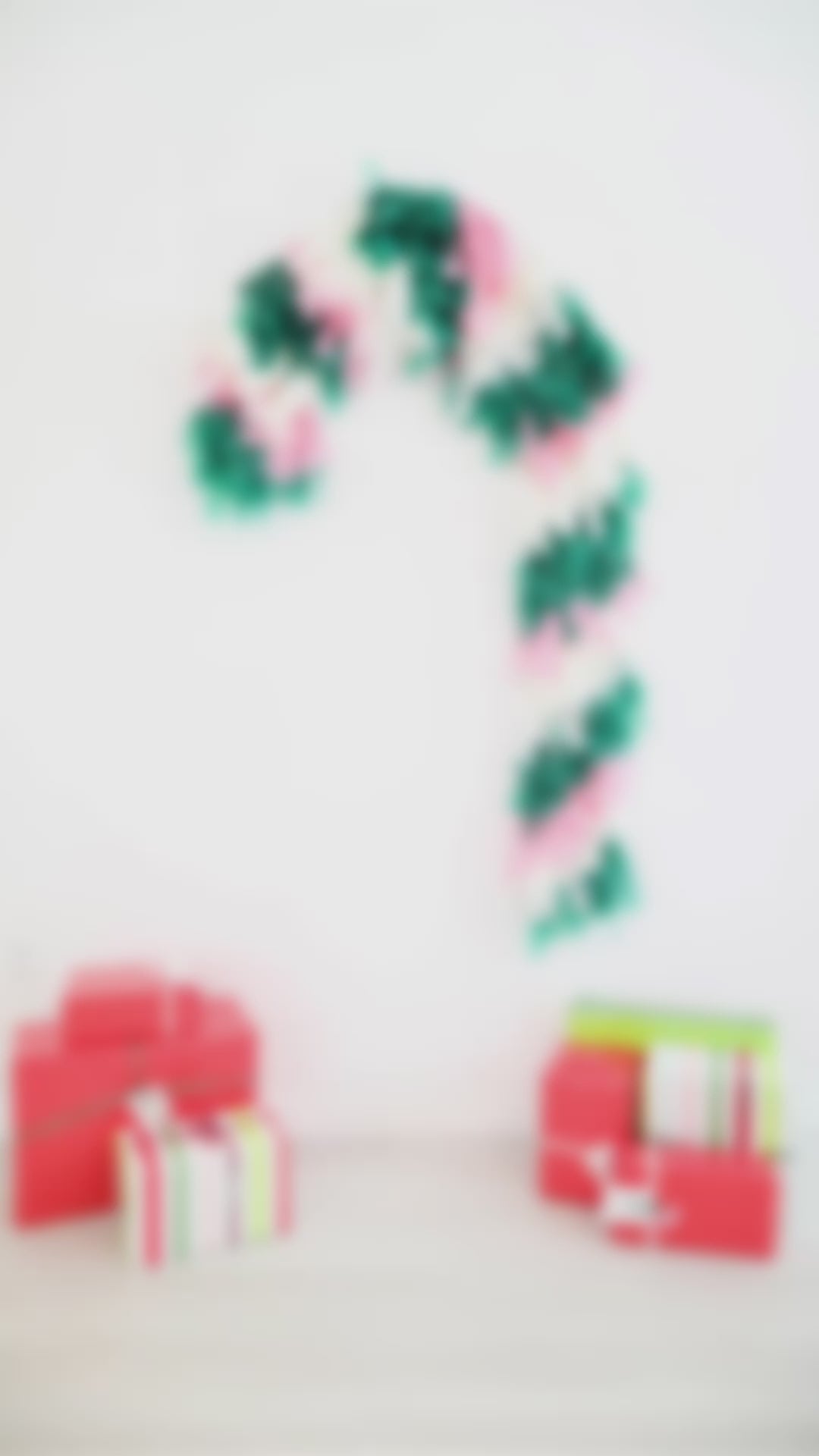 Load video: Candy Cane Fringe Shape