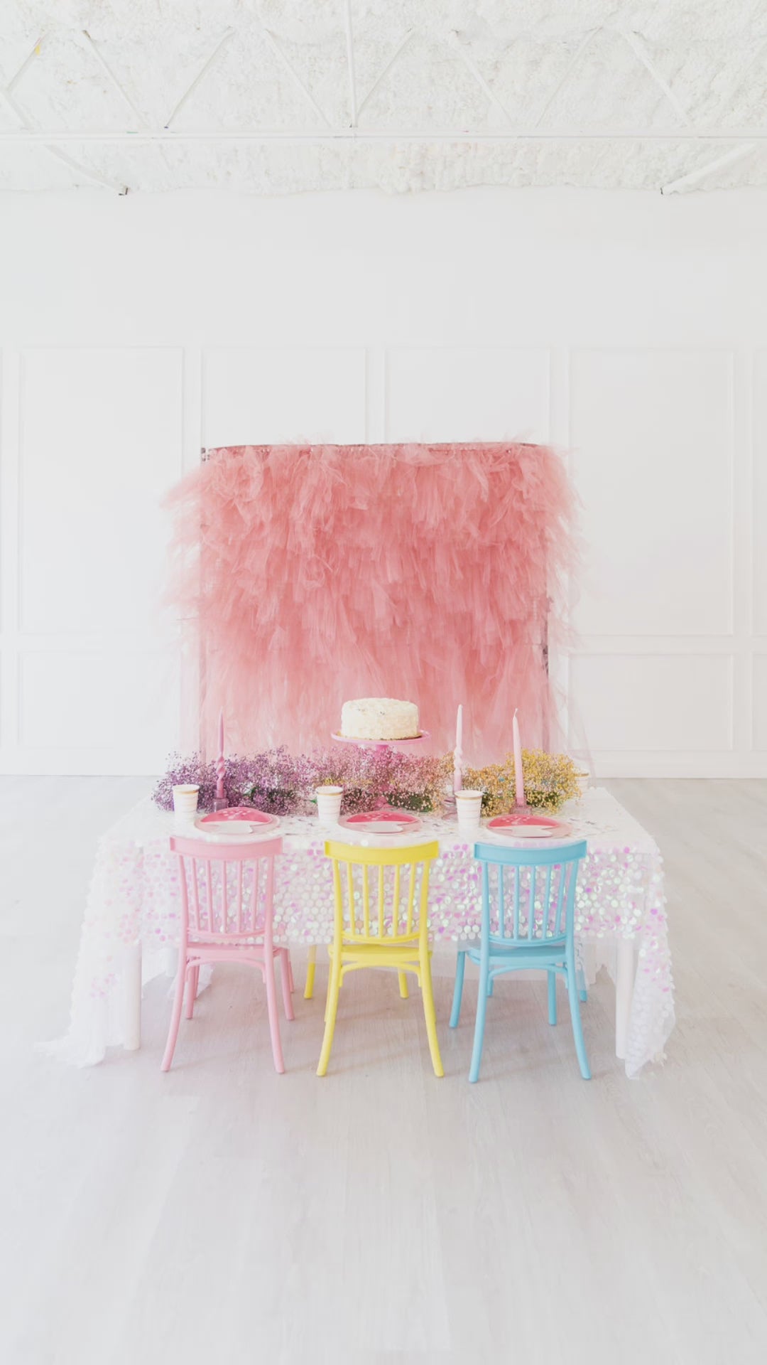 Load video: Tulle Fringe Backdrop in Rose