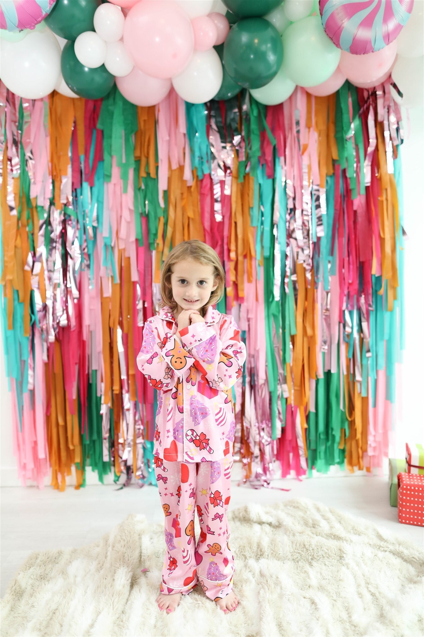 All My Jingle Ladies Fringe Backdrop - Oh My Darling Party Co-all my jingle ladiesboho christmasboho party #Fringe_Backdrop#